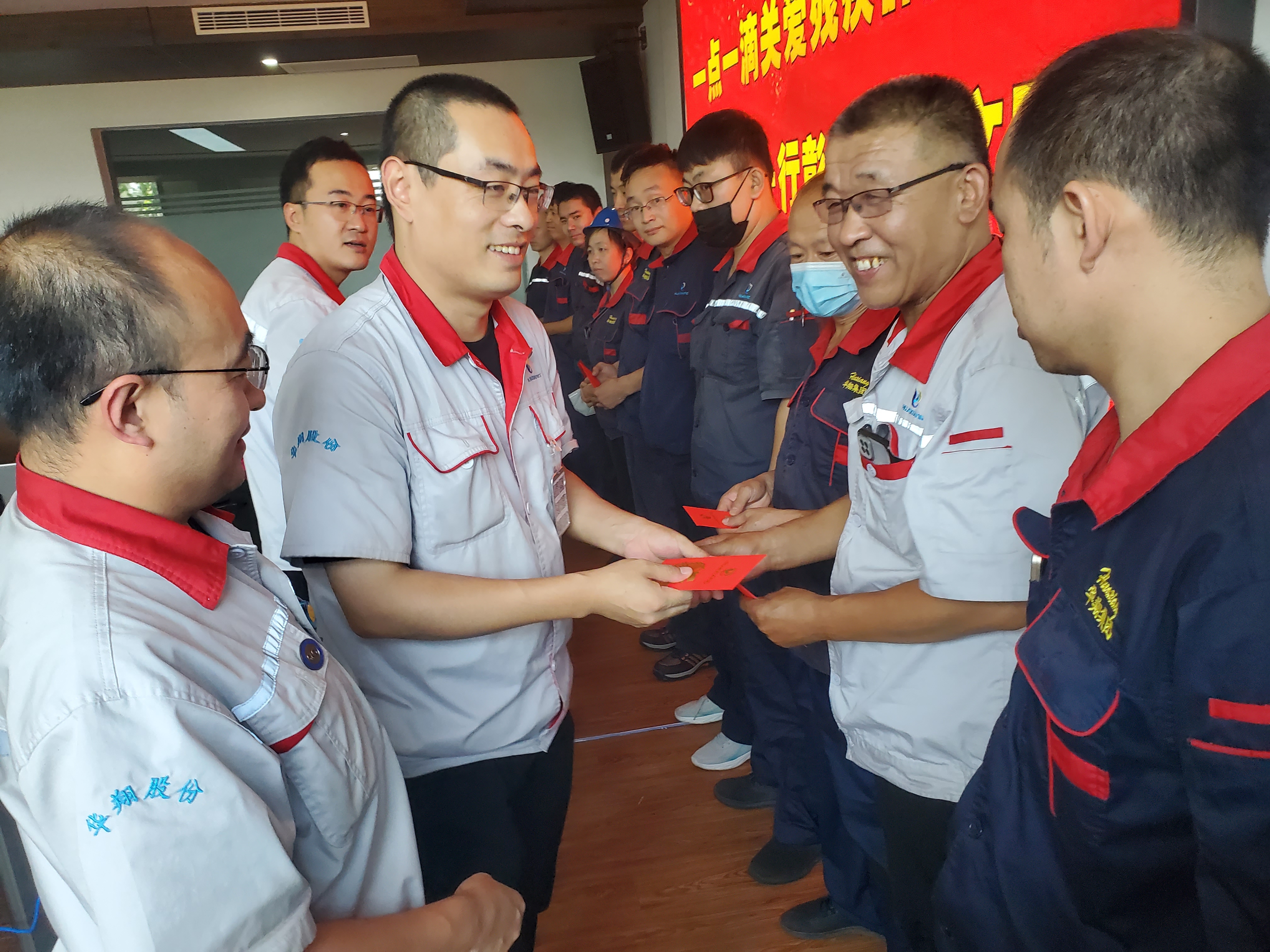 “扶殘助殘有你有我”，華翔很暖心！